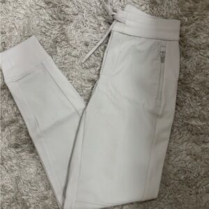 Athleta Stylish Off White Joggers with Zipper Pocket